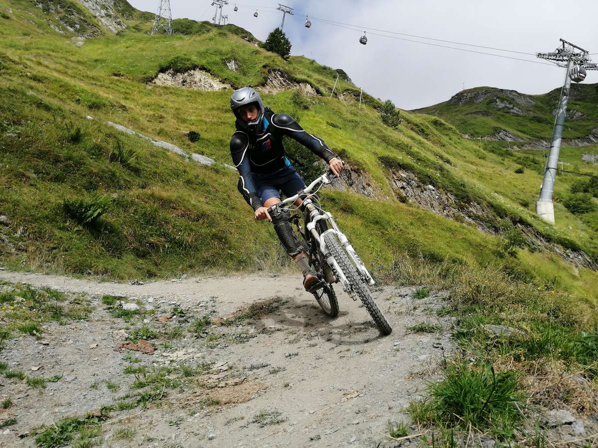 Session de VTT descente à Cauterets ou Barèges tous les mercredis avec les moniteurs de Caminando