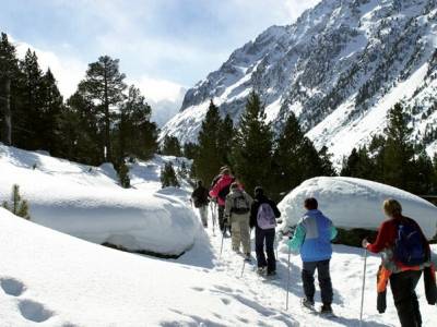 Balade à raquettes au lac du Paradis en après-midi