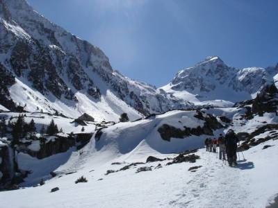 Randonnée raquettes Vallée du Lutour – Découverte hivernale à Cauterets / Pyrénées