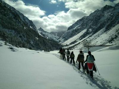 Randonnée à raquettes au lac de Gaube en demi-journée