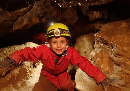 Découverte spéléologie en famille