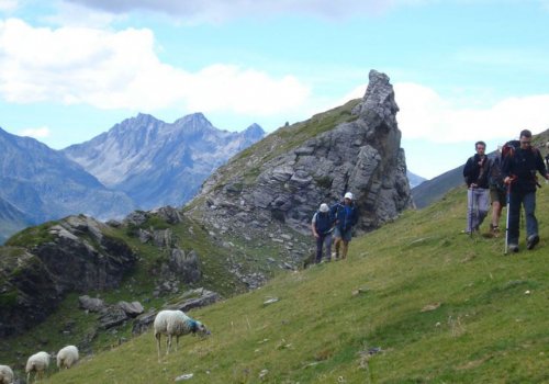 Randonnée sauvage dans le cirque de Troumouse